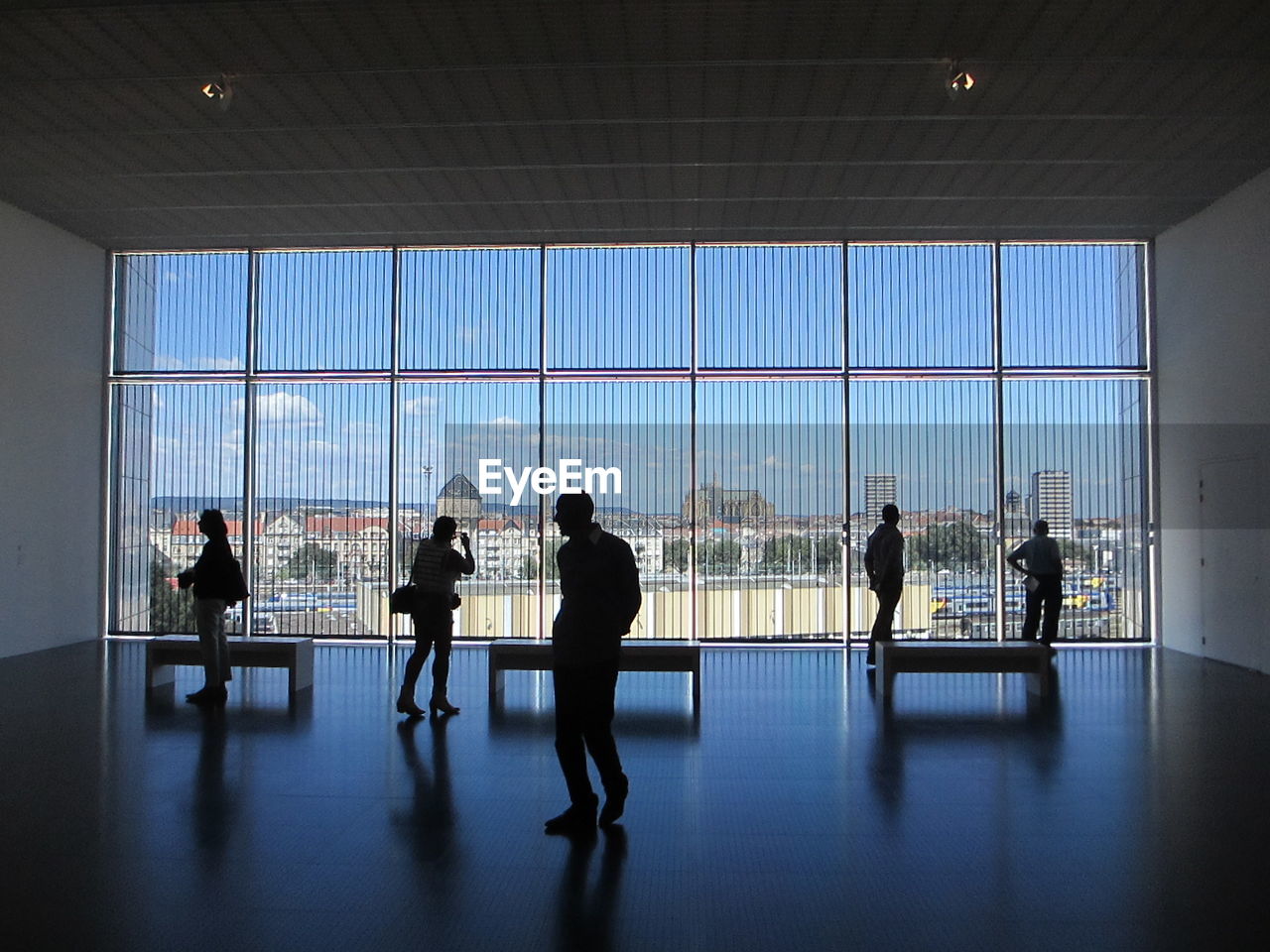 VIEW OF PEOPLE IN AN EMPTY ROOM