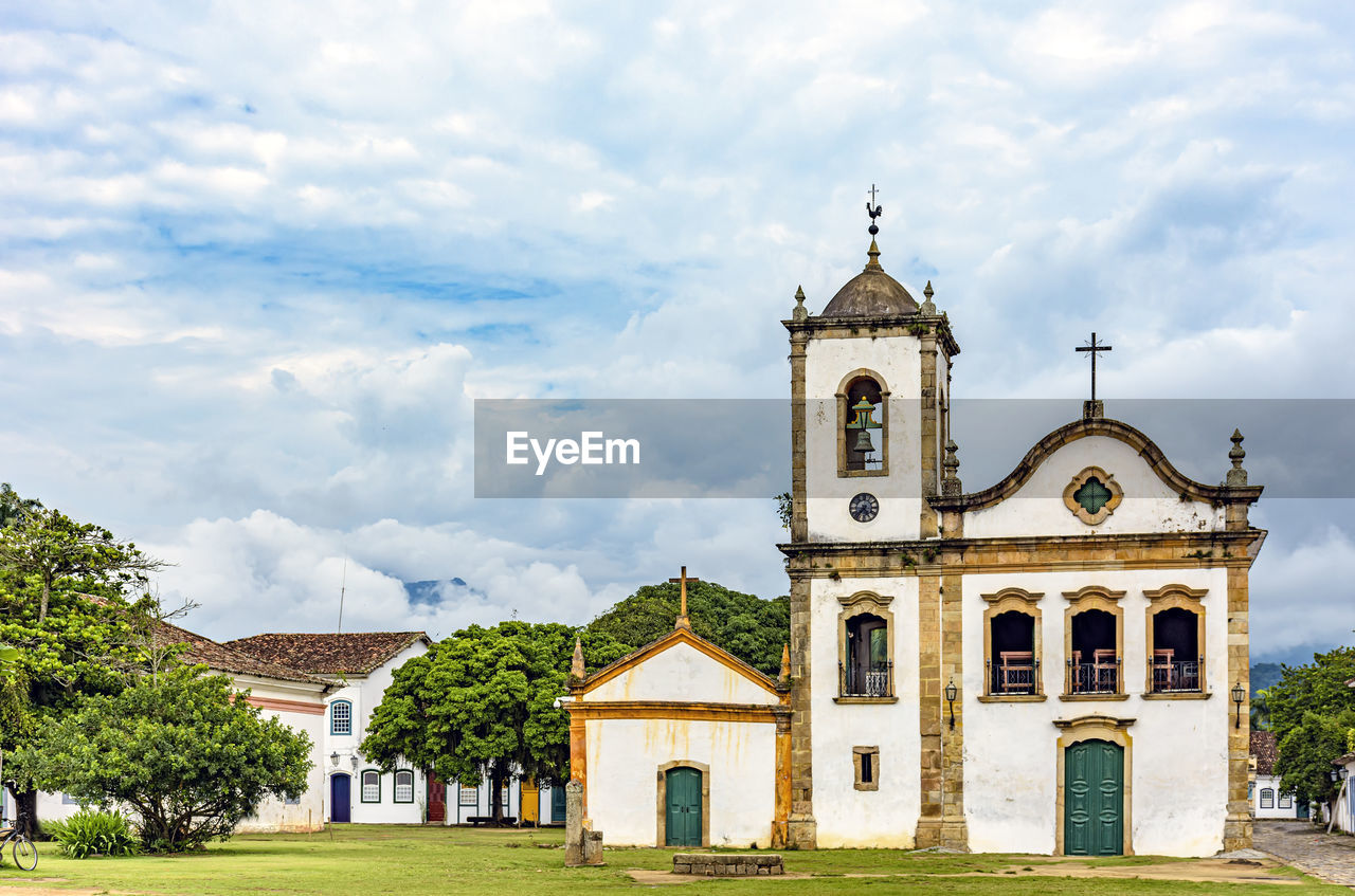Beautiful facade of historic church in baroque style in the old town of paraty