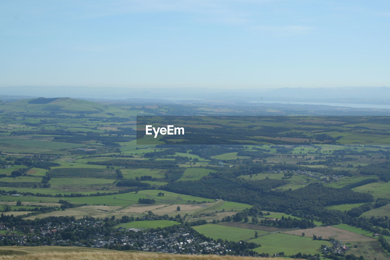 SCENIC VIEW OF RURAL LANDSCAPE