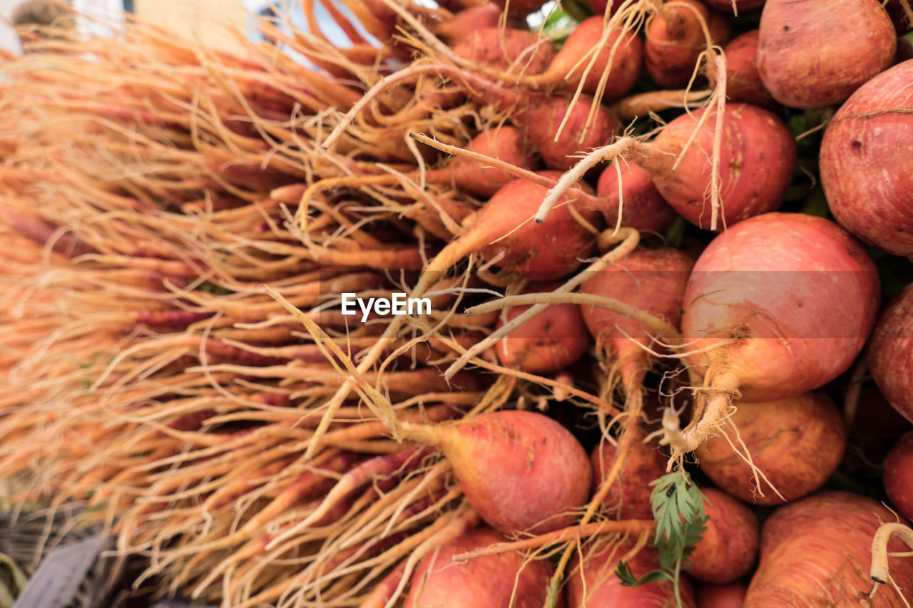 CLOSE-UP OF VEGETABLES FOR SALE AT MARKET STALL