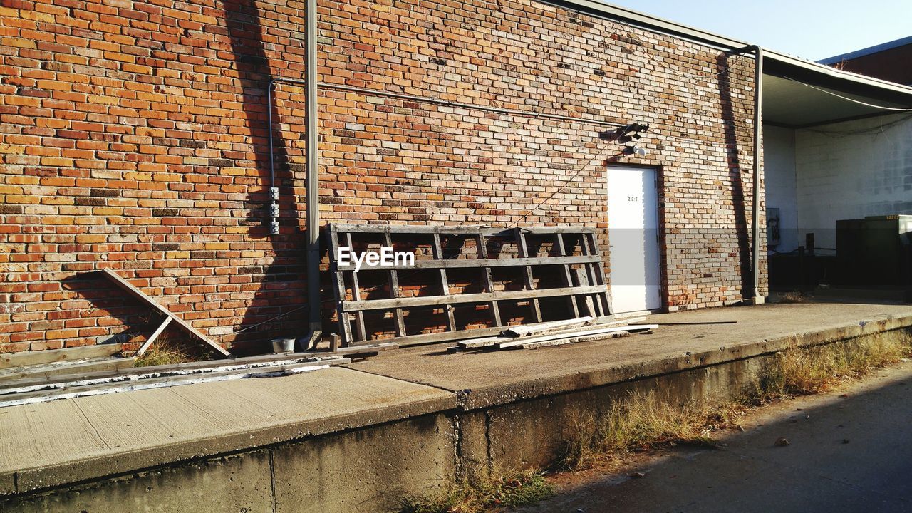 Sunlight falling on building exterior by street