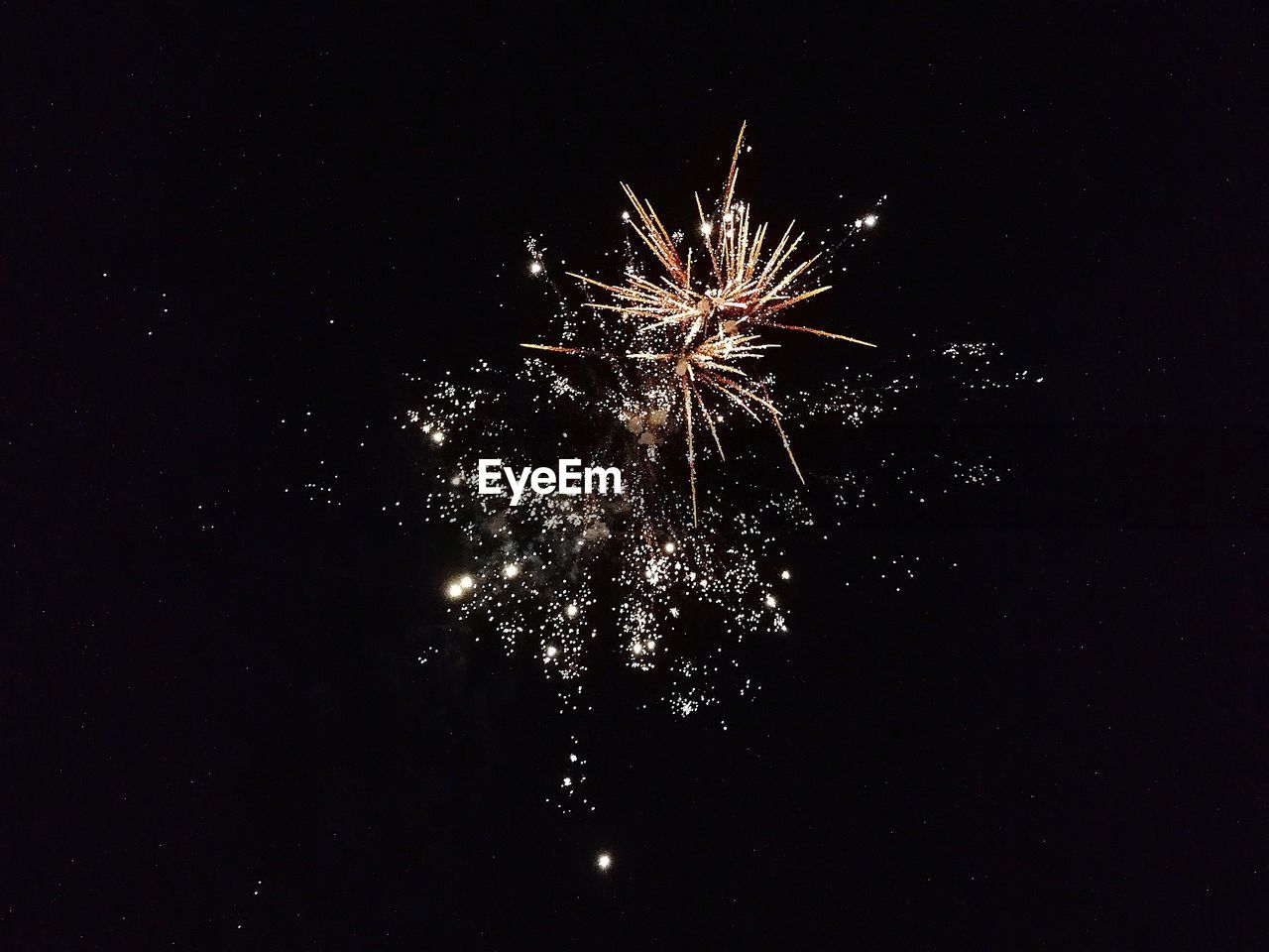 FIREWORKS IN SKY AT NIGHT
