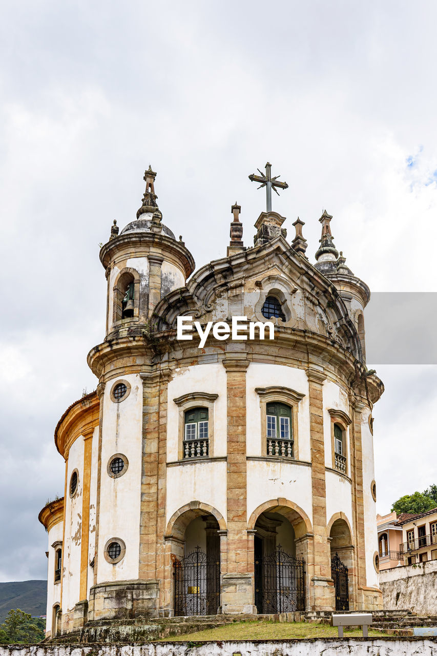 Facade of famous historic baroque church in ouro preto city in minas gerais, brazil