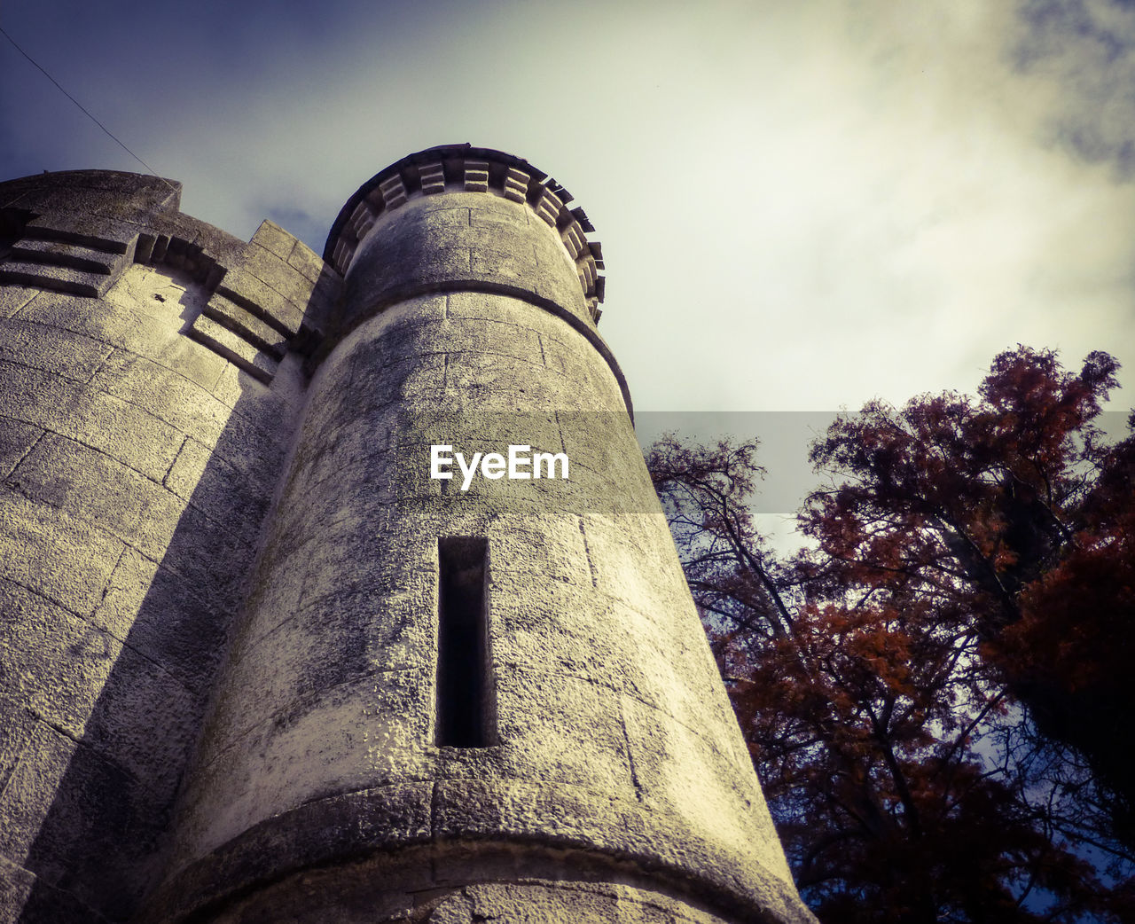 LOW ANGLE VIEW OF TOWER AGAINST SKY