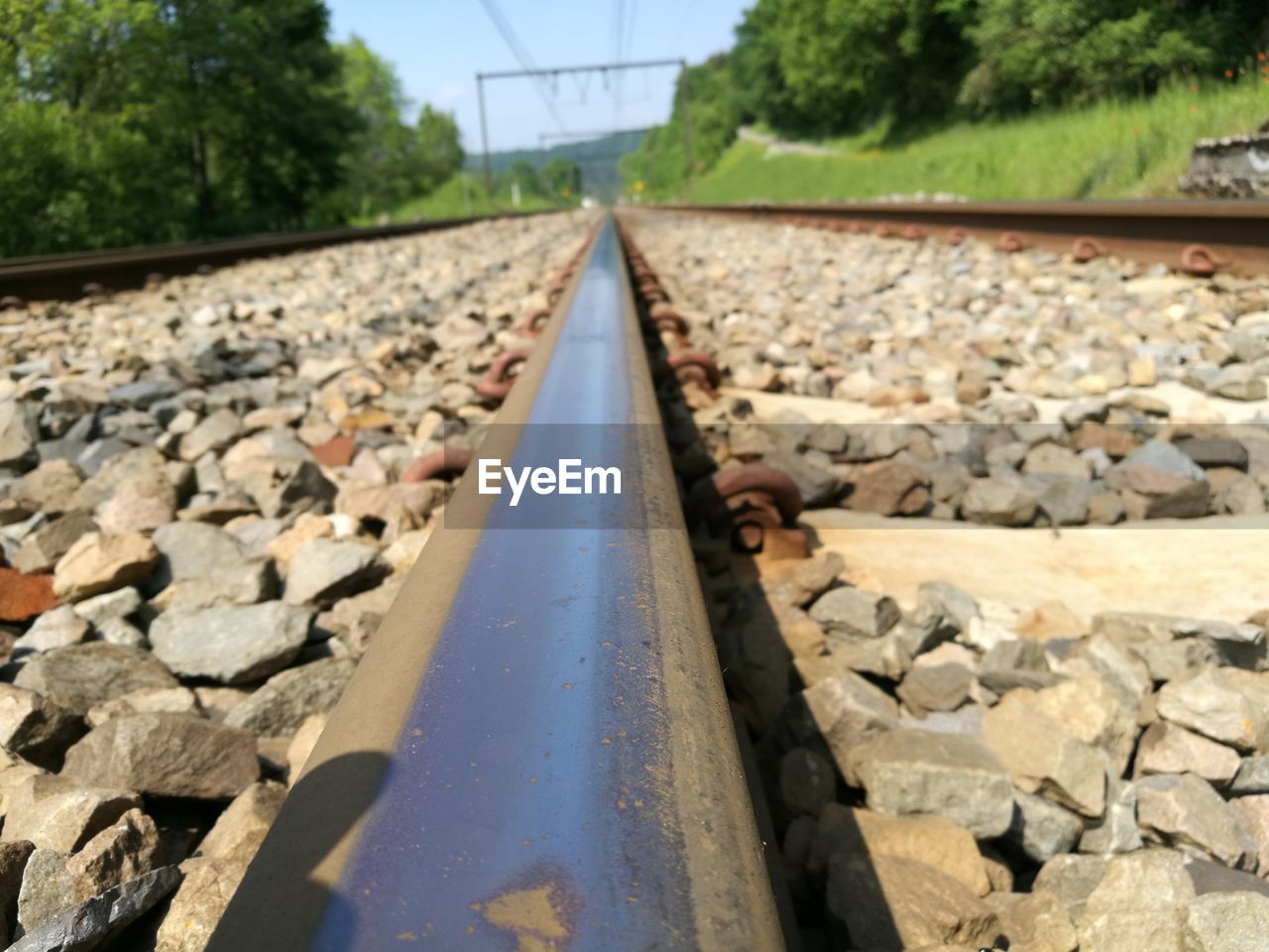 Surface level of railroad tracks 