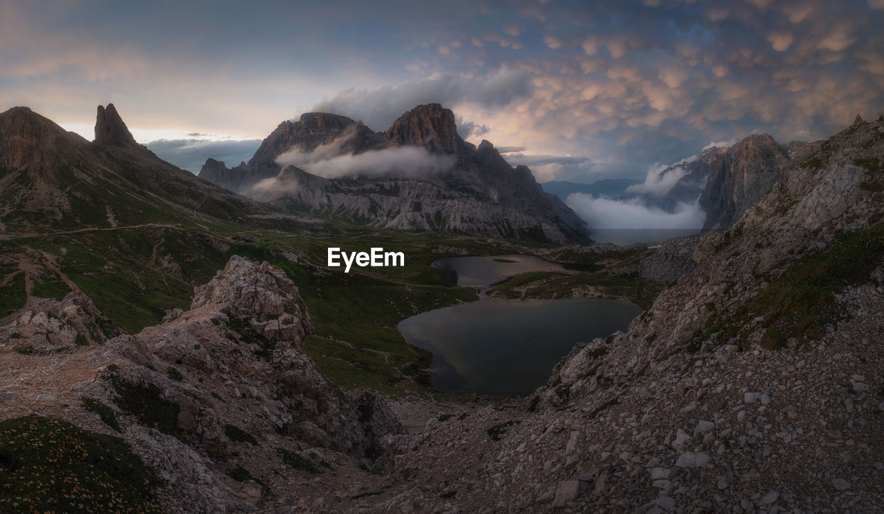 , the lakes di piani and on the right entering a mammatus clouds