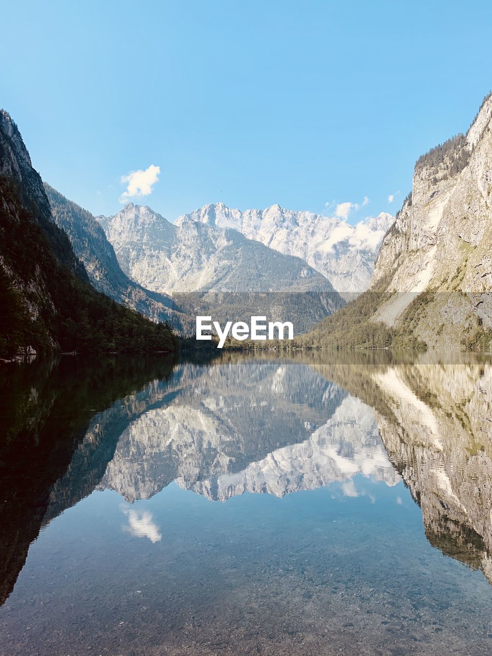 Scenic view of lake and mountains against sky at watzmann bavaria alps obersee / königssee