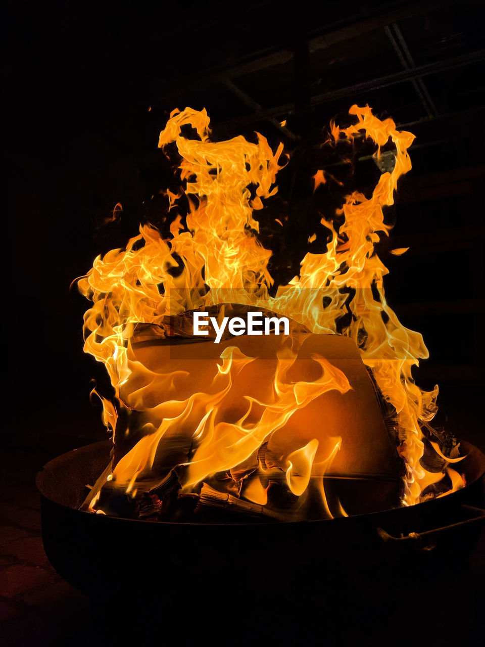 flame, burning, yellow, fire, heat, no people, black background, night, nature, lighting, indoors, orange color, darkness, studio shot, motion, light, campfire, close-up