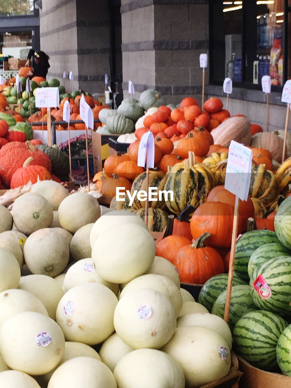 VARIOUS FRUITS FOR SALE IN MARKET