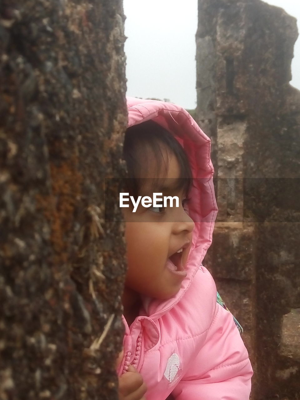 CLOSE-UP OF YOUNG WOMAN