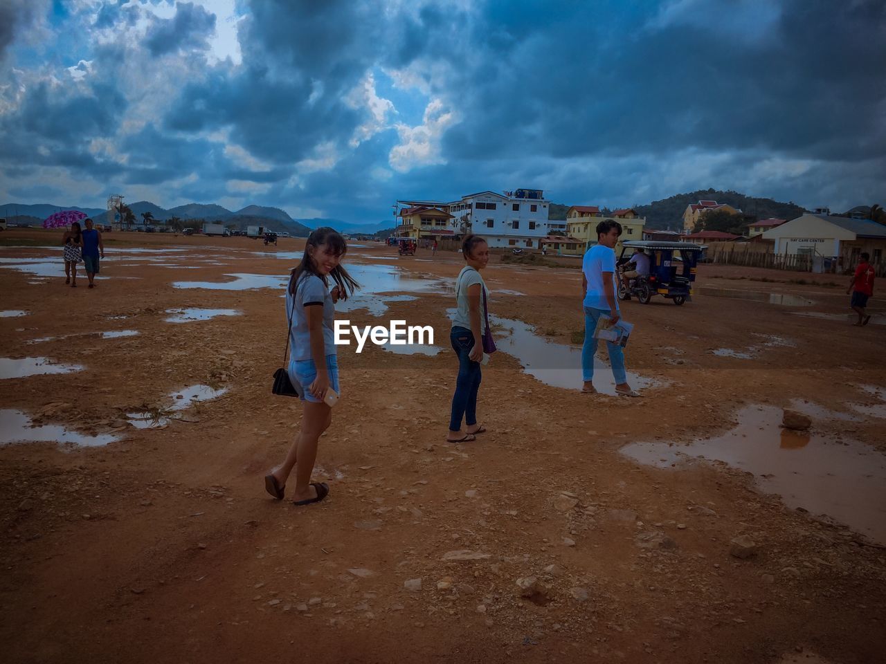 GROUP OF PEOPLE ON BEACH