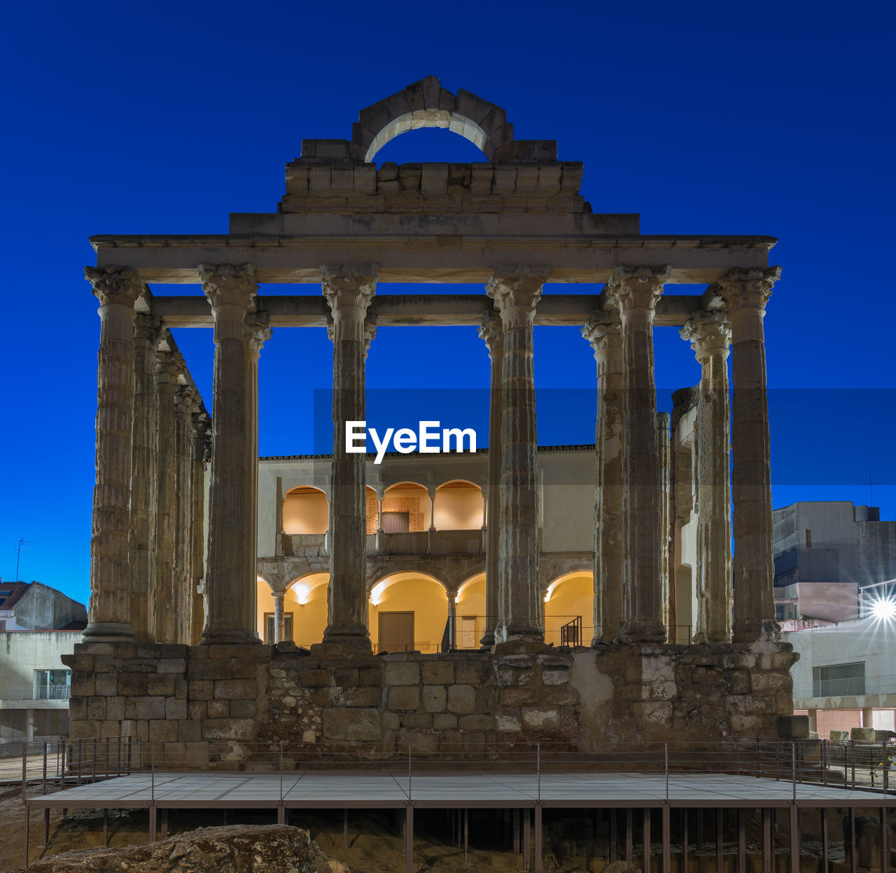 LOW ANGLE VIEW OF OLD BUILDING AGAINST BLUE SKY