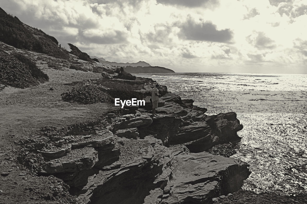 PANORAMIC VIEW OF SEA AGAINST SKY