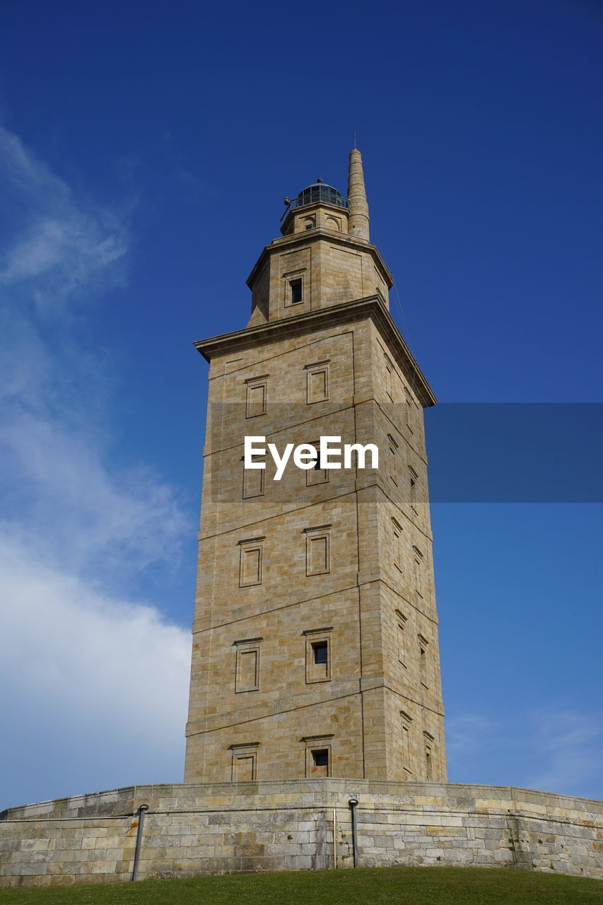 LOW ANGLE VIEW OF TOWER AGAINST SKY