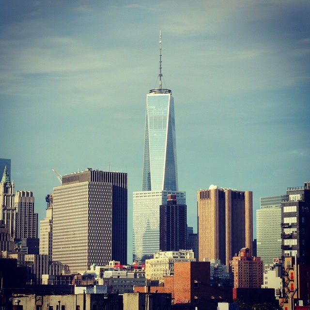 SKYSCRAPERS IN CITY