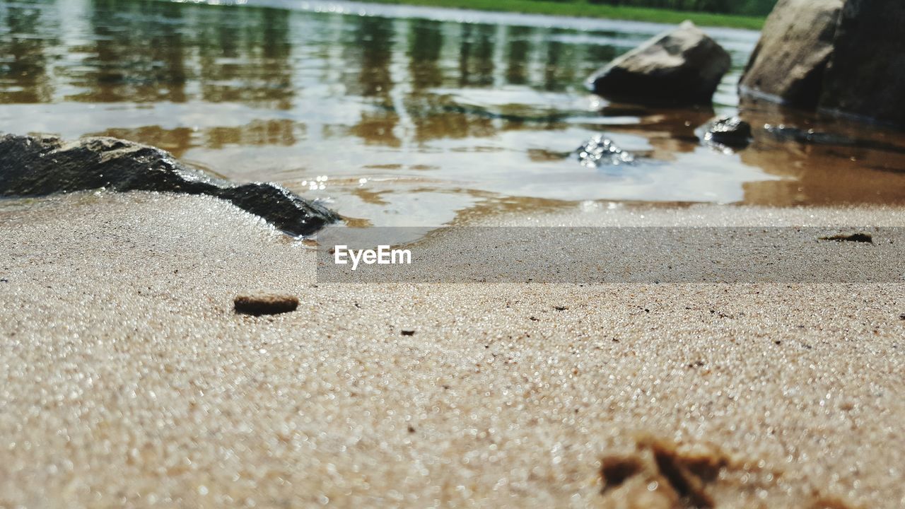 SURFACE LEVEL OF WATER ON SHORE