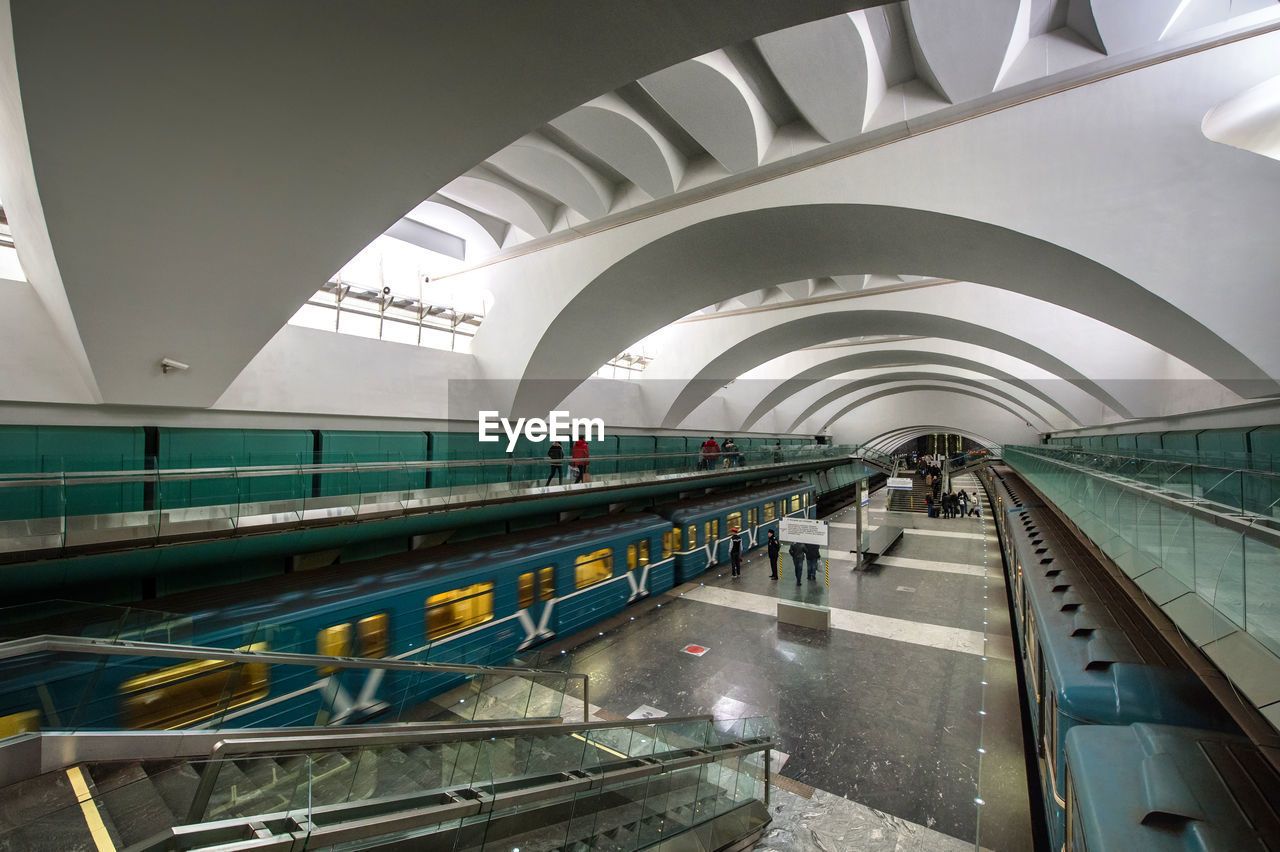 VIEW OF PEOPLE IN SUBWAY