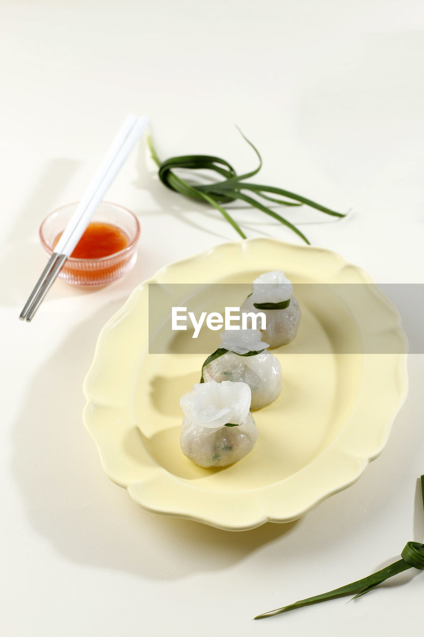 Hongkong style vegetable dumpling with spicy sauce