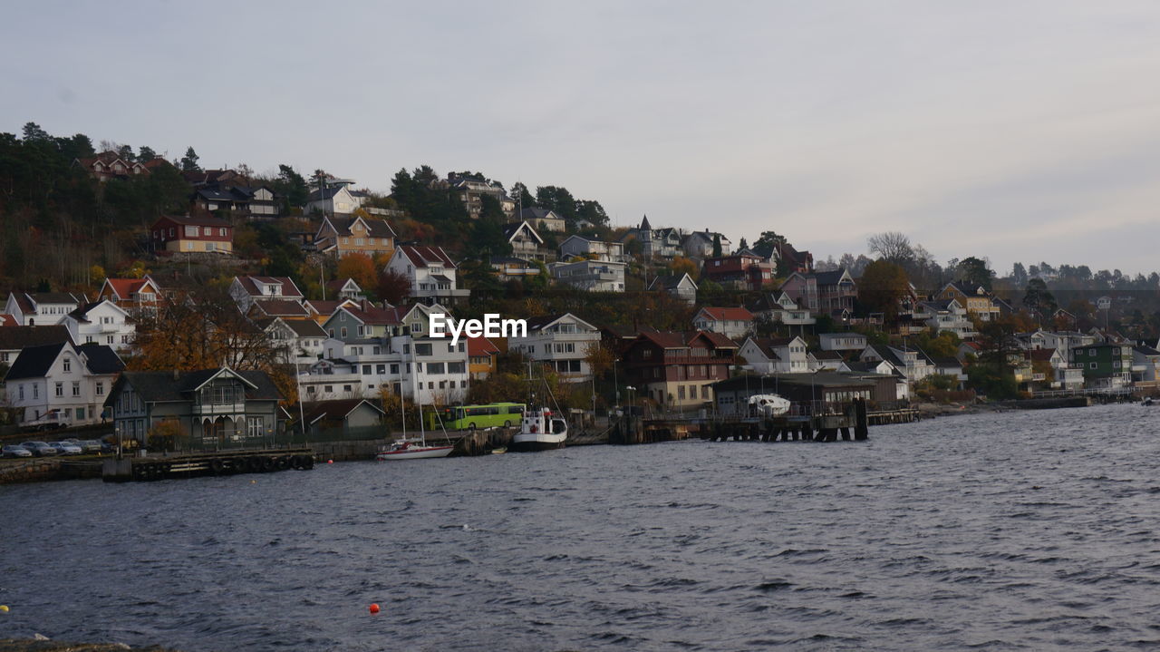 RIVER FLOWING THROUGH TOWN