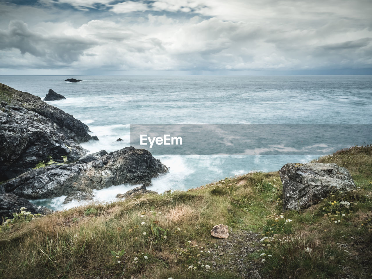 VIEW OF SEA AGAINST SKY