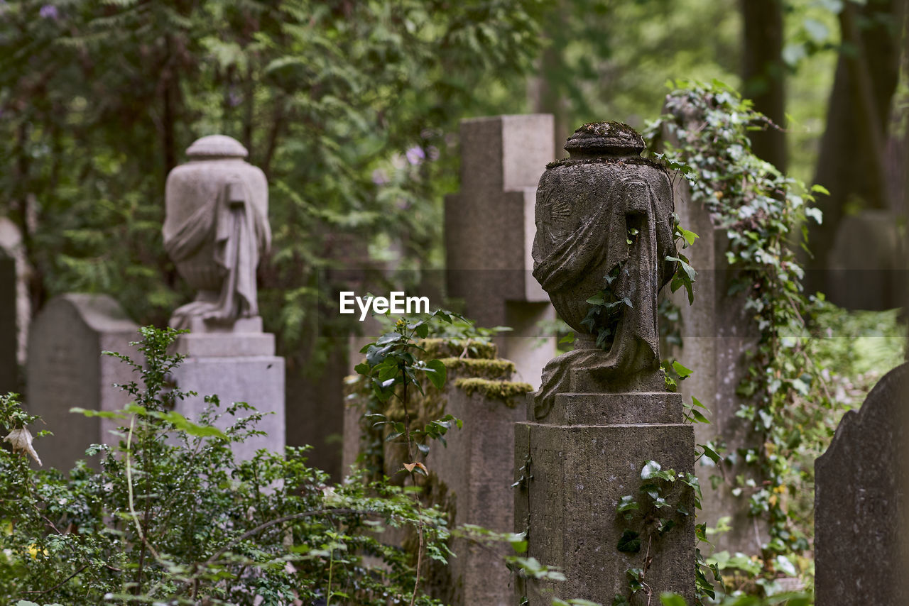 STATUE OF CEMETERY