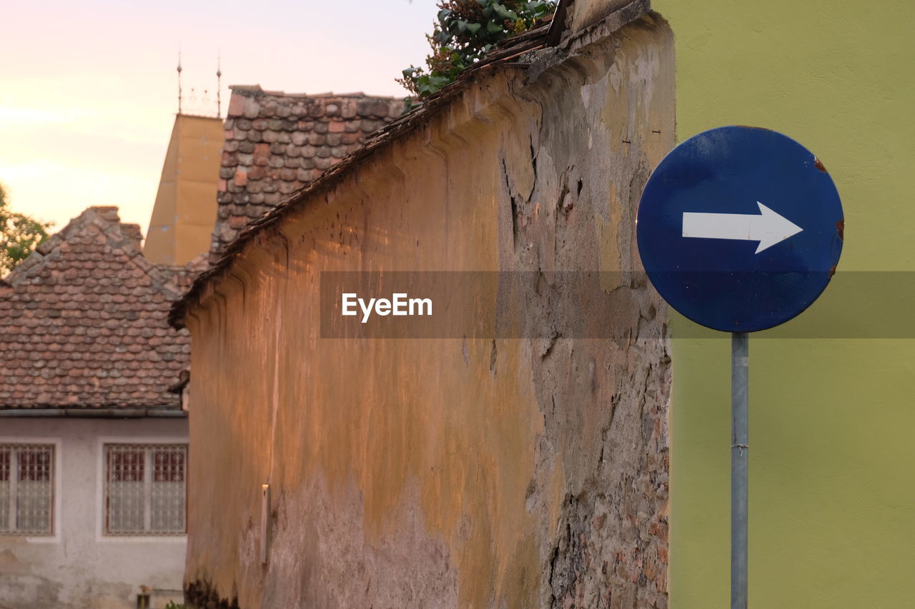 Street sign in the medieval unesco village of sighisoara, transylvania, romania