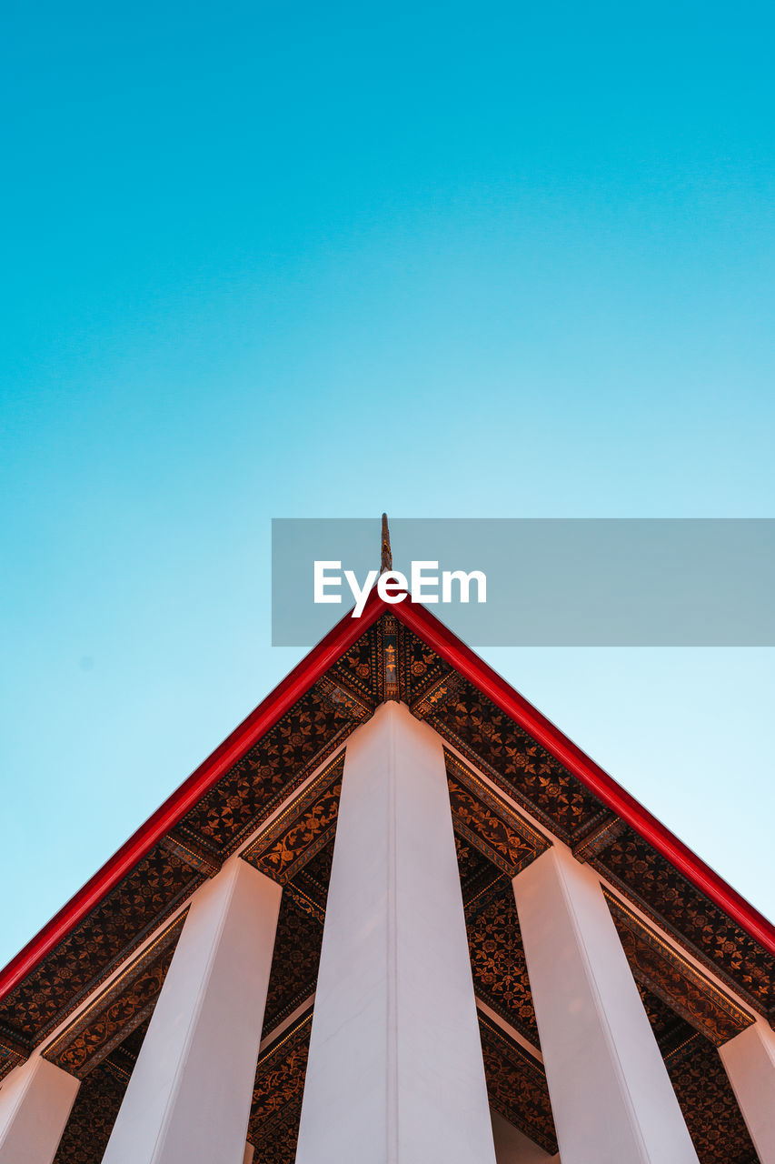 LOW ANGLE VIEW OF TEMPLE AGAINST SKY