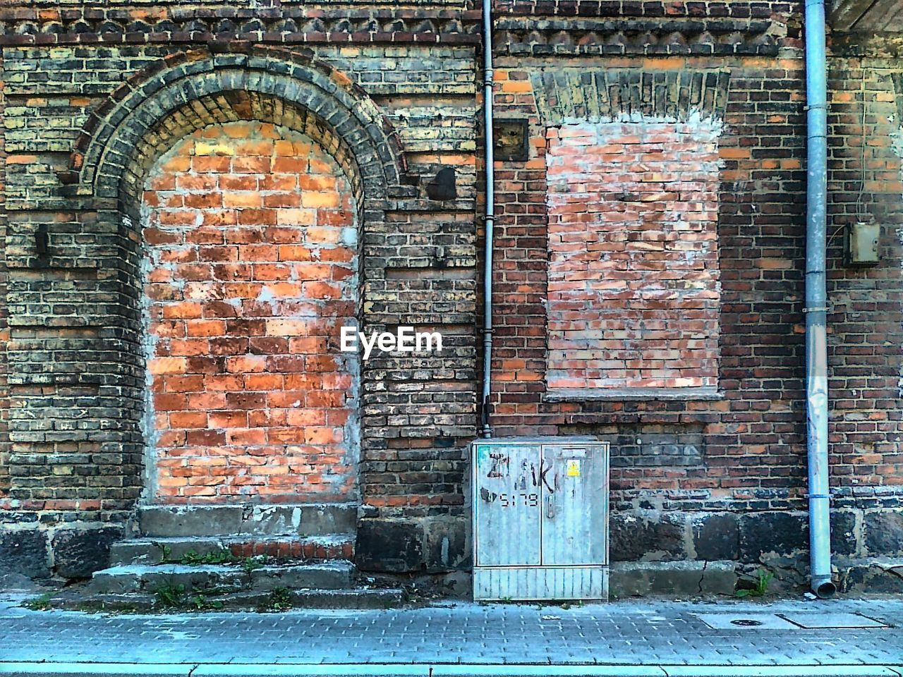 CLOSED DOOR OF OLD BUILDING