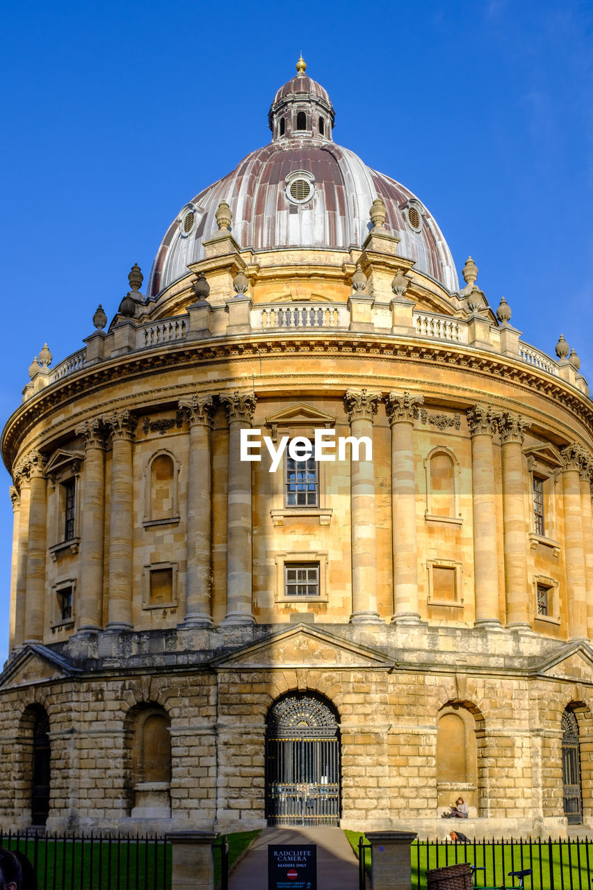 architecture, building exterior, landmark, built structure, travel destinations, dome, sky, building, nature, travel, city, facade, tourism, history, the past, historic site, blue, day, clear sky, government, low angle view, sunny, outdoors, place of worship, palace, no people, ancient history