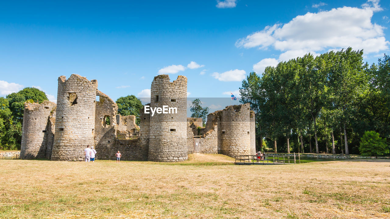 OLD RUINS AGAINST SKY