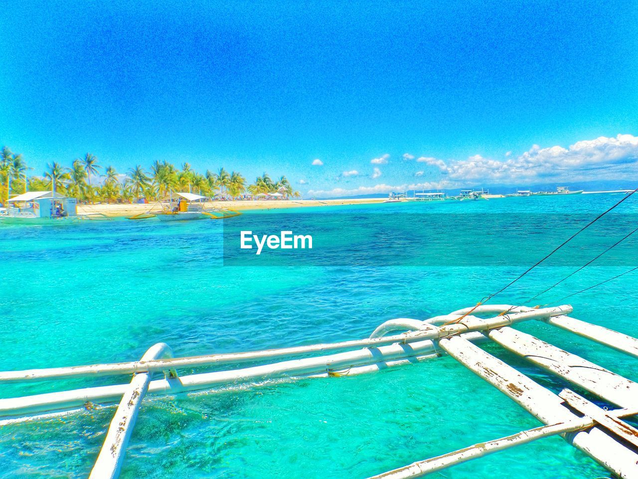 SCENIC VIEW OF SEA AGAINST BLUE SKY