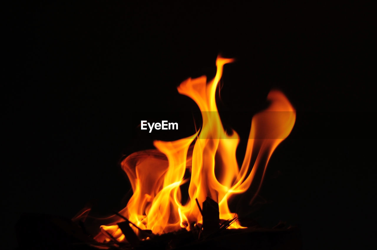 CLOSE-UP OF FIRE IN FIRE