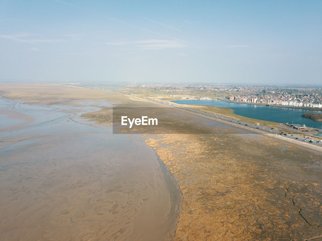 AERIAL VIEW OF SEA AGAINST SKY