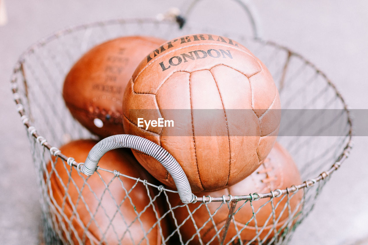 CLOSE-UP OF WICKER BASKET