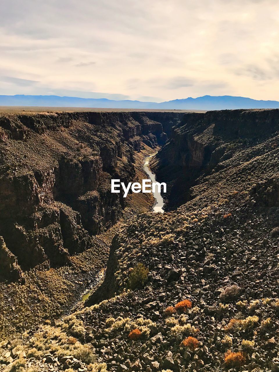 VIEW OF LANDSCAPE AGAINST SKY