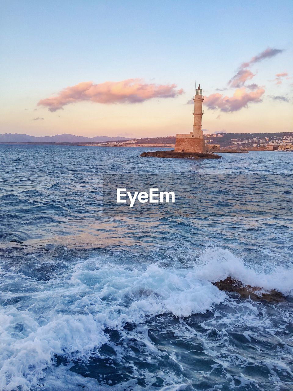 VIEW OF LIGHTHOUSE AT DUSK