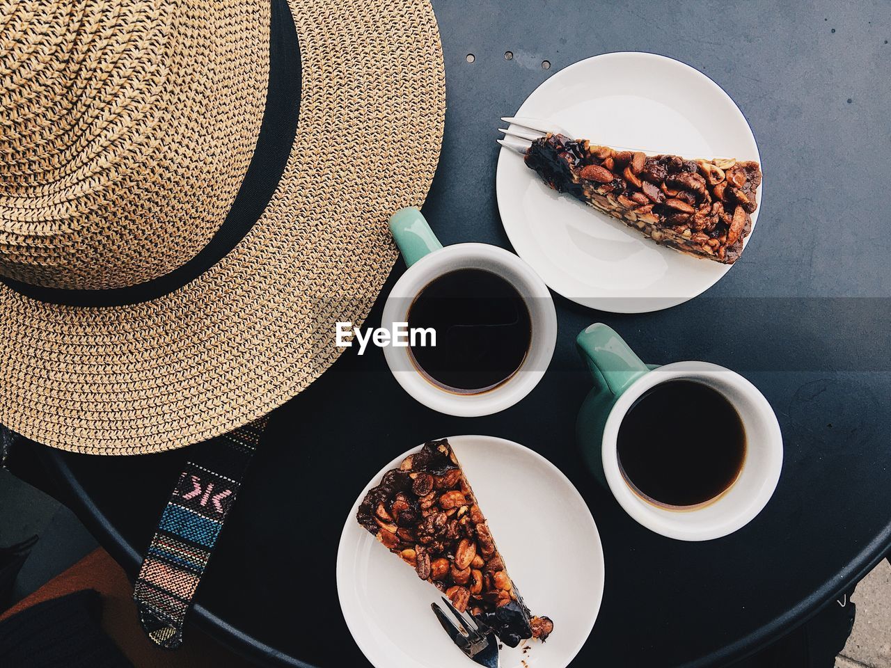 HIGH ANGLE VIEW OF BREAKFAST SERVED IN COFFEE CUP