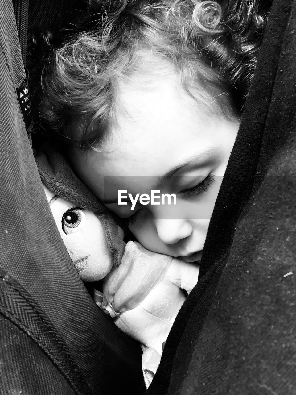 black, one person, portrait, black and white, women, person, monochrome photography, childhood, female, child, monochrome, headshot, portrait photography, adult, lifestyles, human face, photo shoot, emotion, young adult, close-up, sadness, leisure activity, cute, looking, indoors, white, looking at camera, high angle view