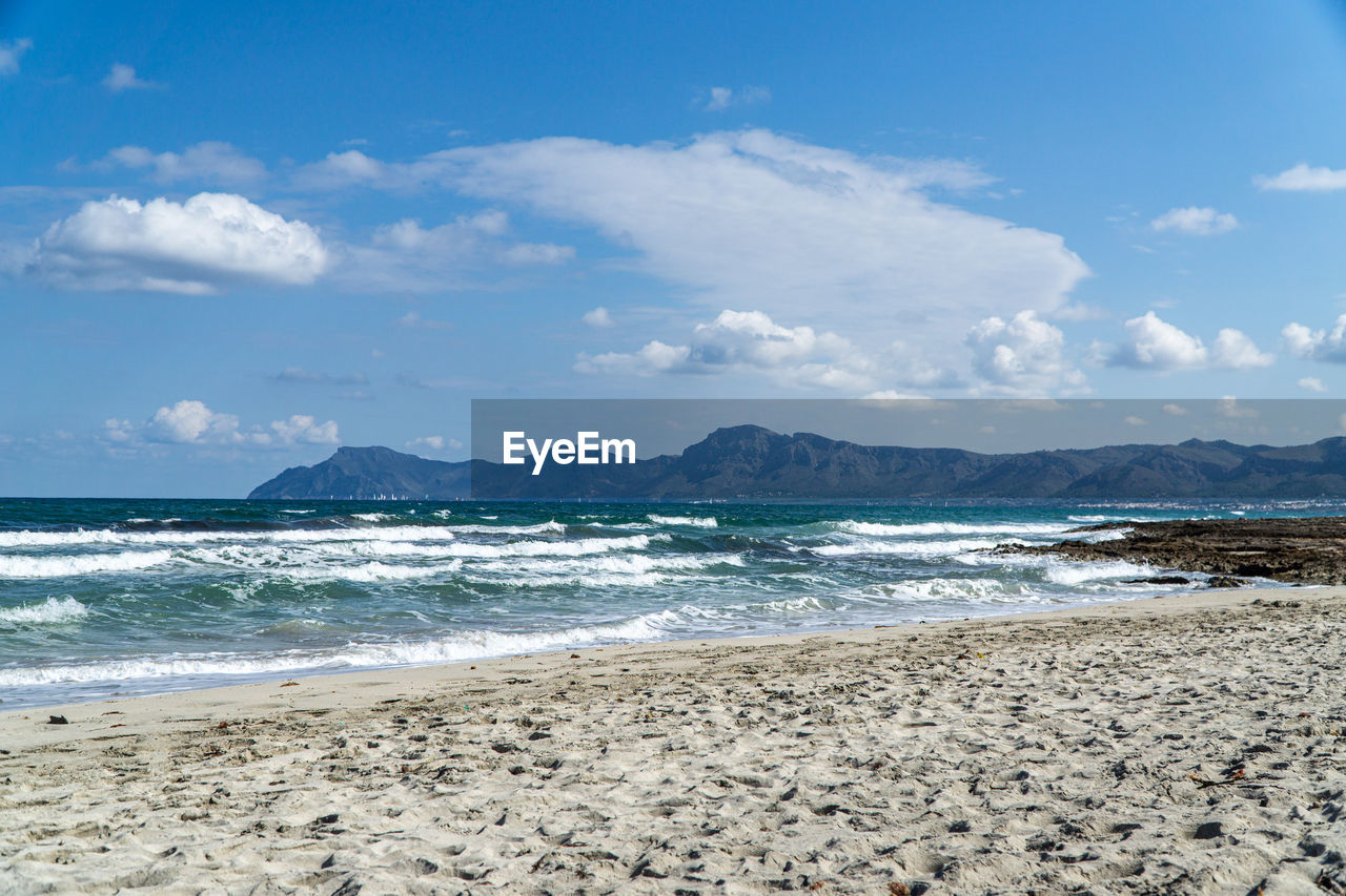 VIEW OF SEA AGAINST SKY