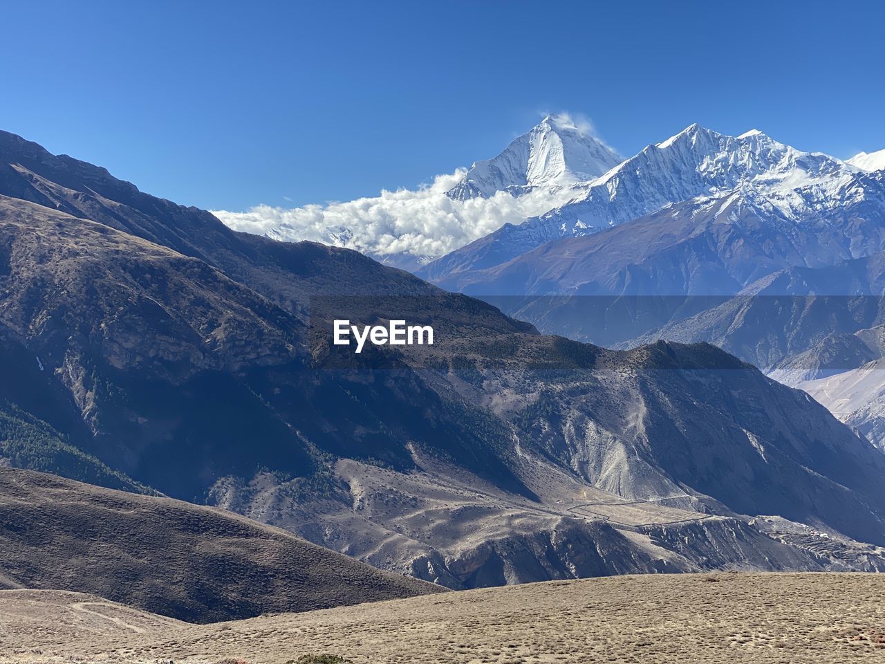 SNOWCAPPED MOUNTAINS AGAINST SKY