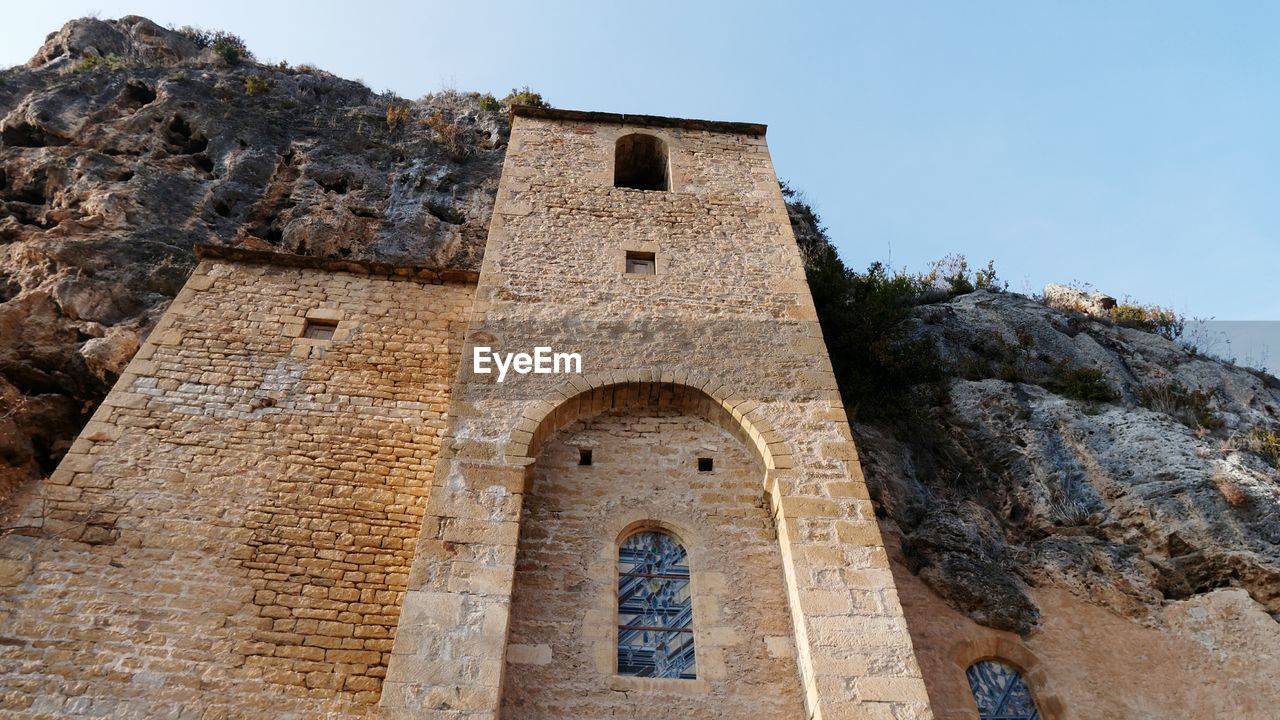 LOW ANGLE VIEW OF TEMPLE