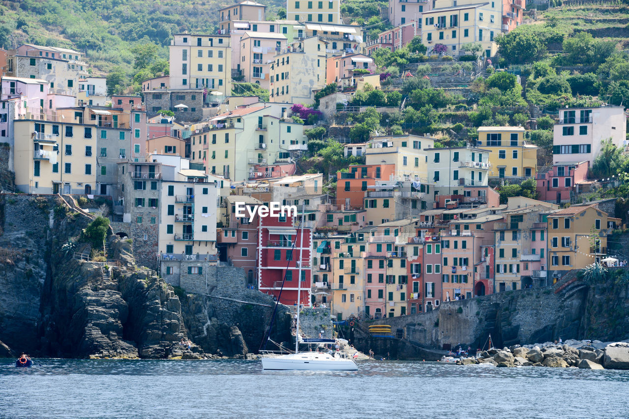 BUILDINGS BY SEA