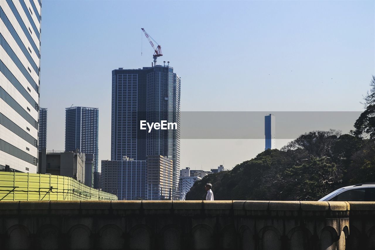 SKYSCRAPERS IN CITY