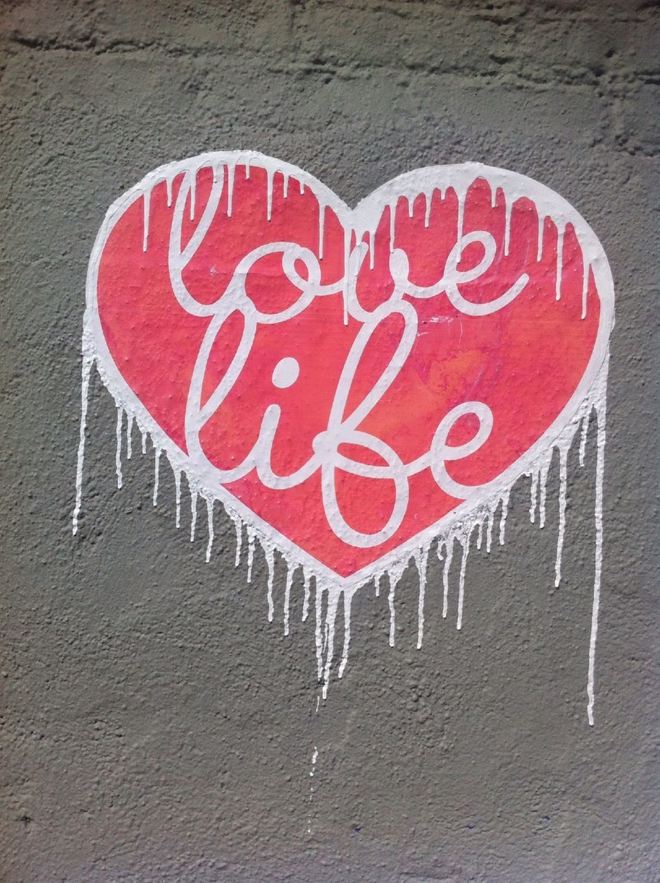 Heart shape graffiti on wall