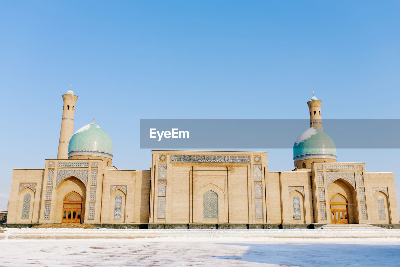 Tashkent, uzbekistan. december 2020. hazrati imam mosque