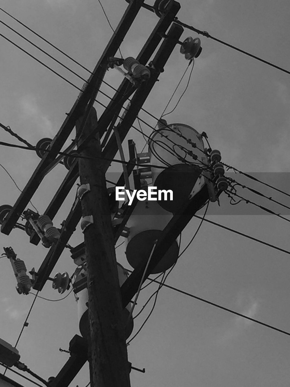 cable, power supply, connection, power line, electricity, technology, low angle view, fuel and power generation, complexity, electricity pylon, outdoors, sky, no people, telephone line, silhouette, day, nature