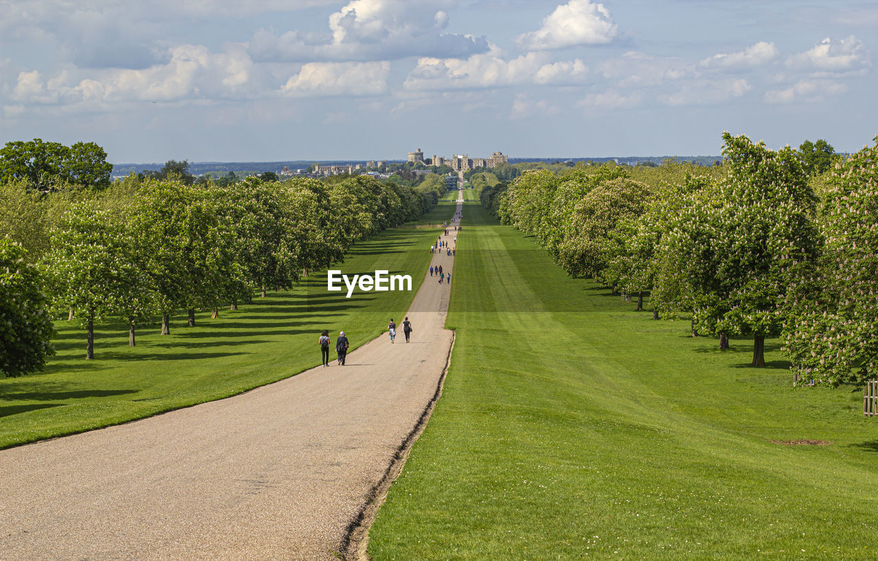 Road to windsor castle