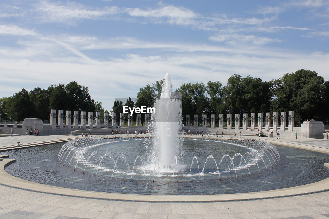 FOUNTAIN AT PARK