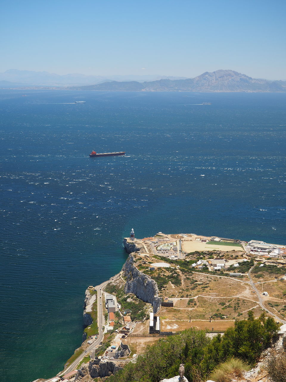 HIGH ANGLE VIEW OF SEA AGAINST SKY