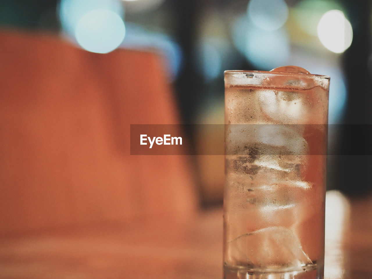 CLOSE-UP OF DRINK IN GLASS